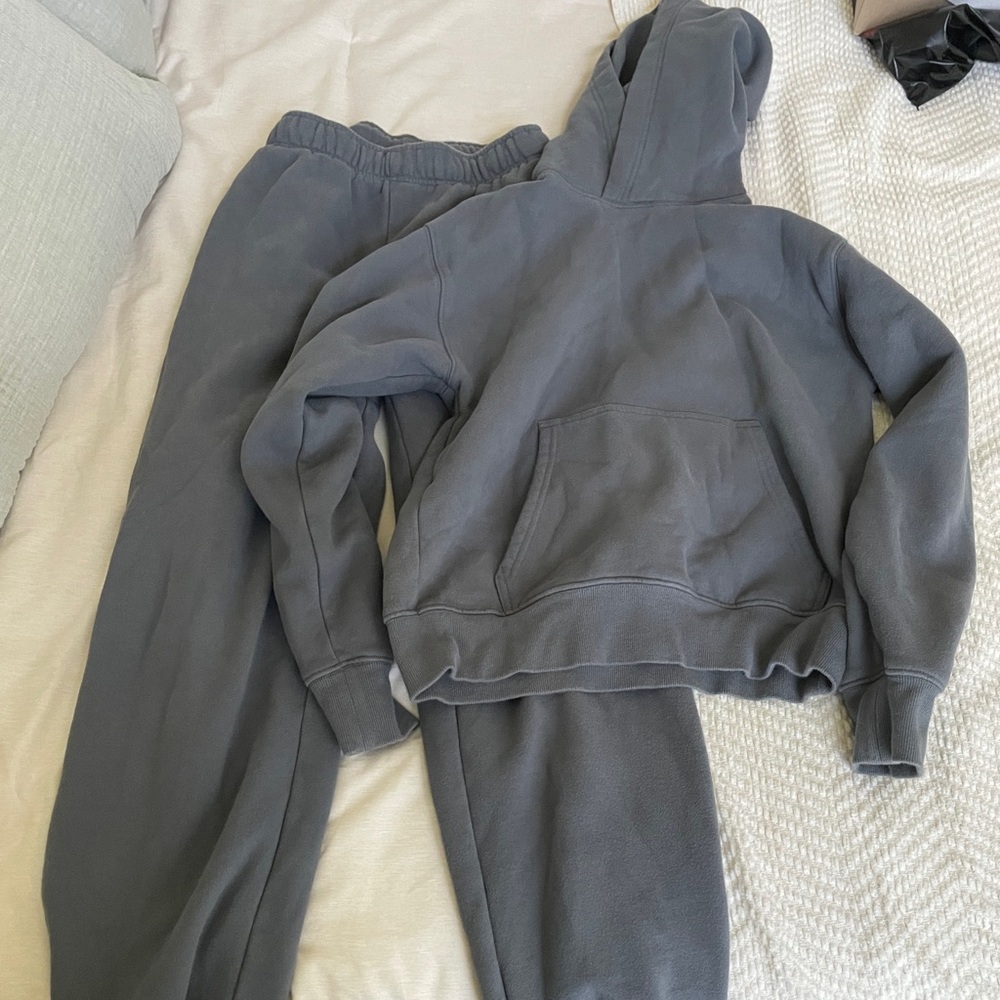 Aritzia TNA Sweat Set